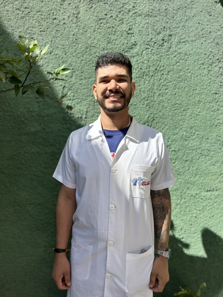 Dr. Pietro Pereira — médico veterinário CRMV-SP 64.075, Centro Veterinário Scalabrin Araçariguama